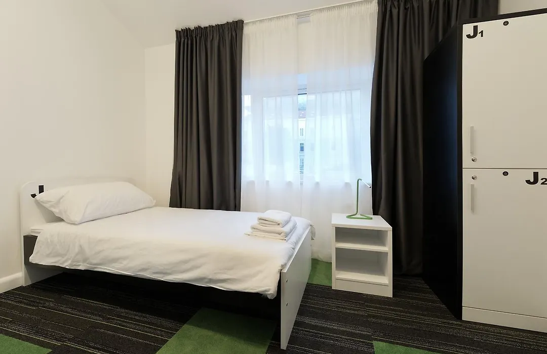 Hostel 365 For U-1